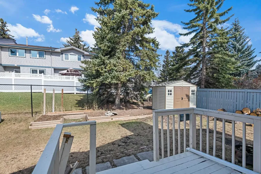 51 Woodmont Road SW Calgary AB T2W 4L6
