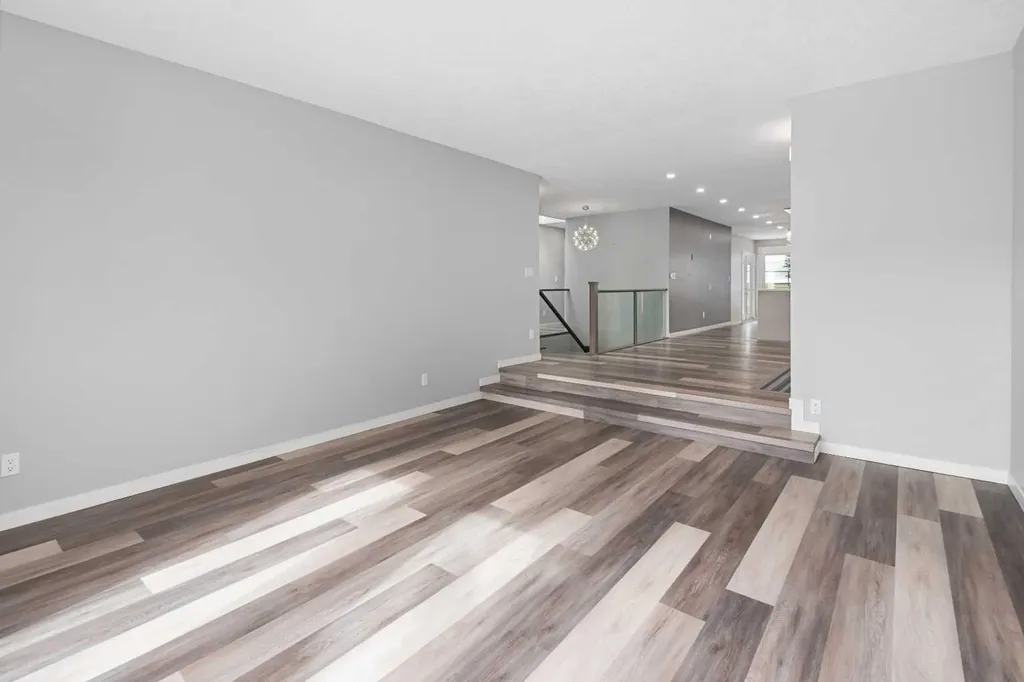51 Woodmont Road SW Calgary AB T2W 4L6