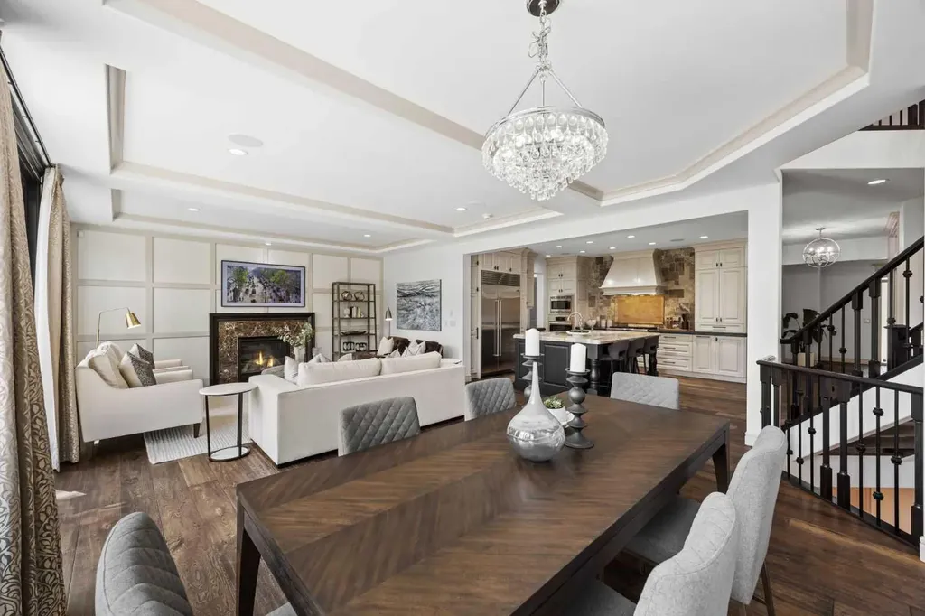108 Aspen Summit Circle SW Calgary AB T3H 0Z6