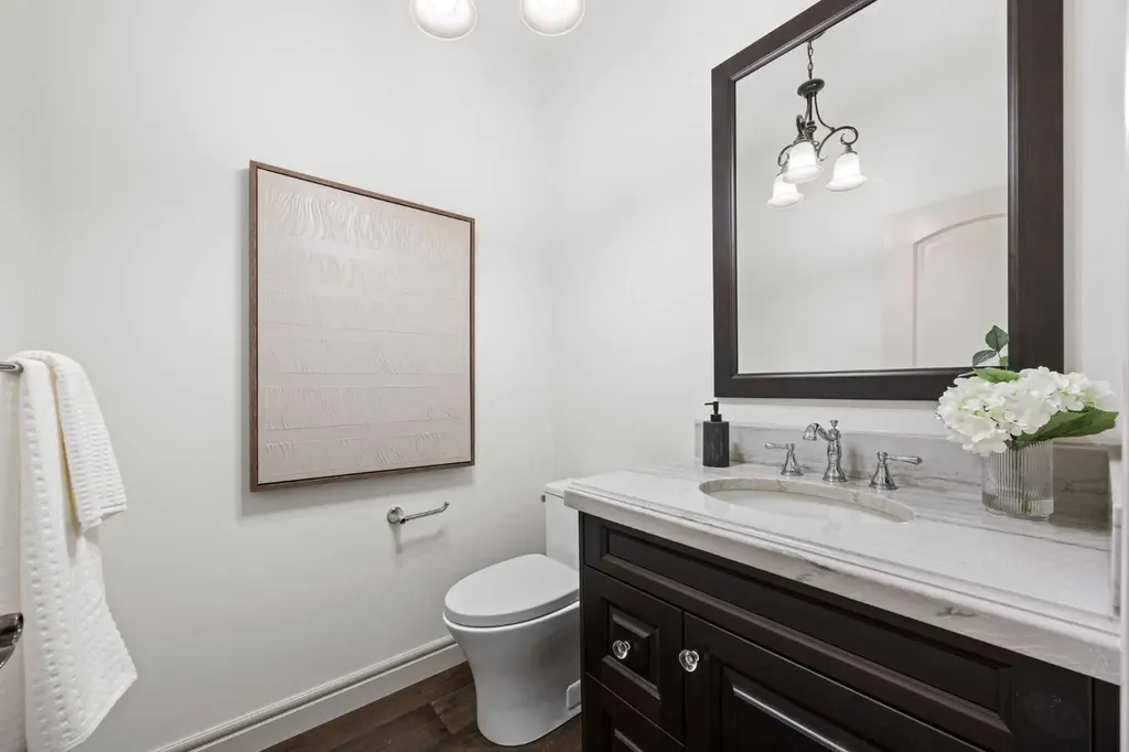 108 Aspen Summit Circle SW Calgary AB T3H 0Z6