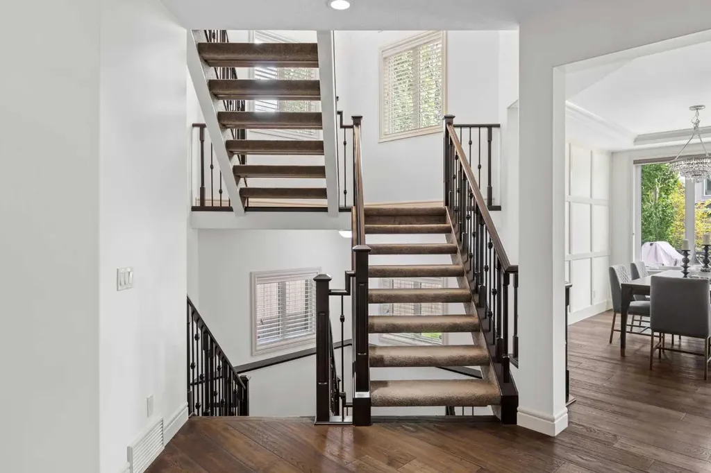 108 Aspen Summit Circle SW Calgary AB T3H 0Z6