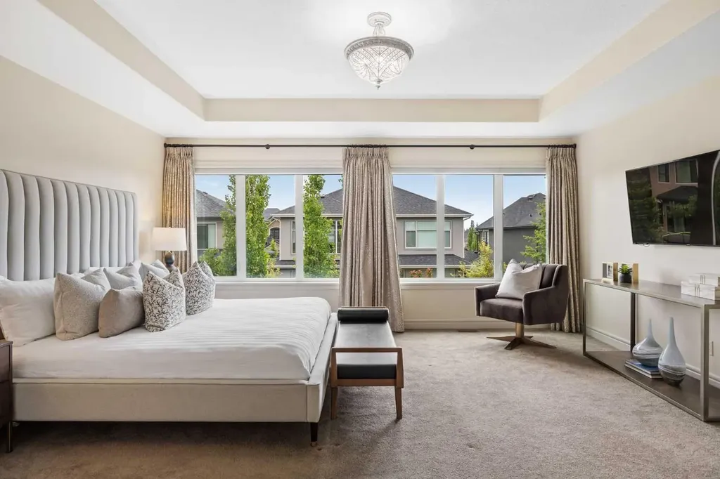 108 Aspen Summit Circle SW Calgary AB T3H 0Z6