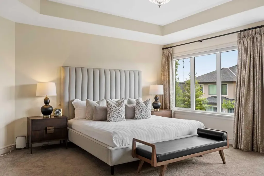 108 Aspen Summit Circle SW Calgary AB T3H 0Z6