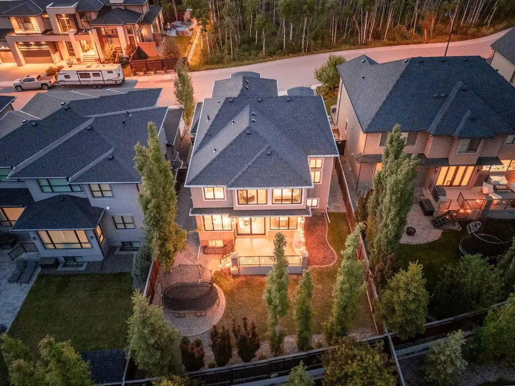 108 Aspen Summit Circle SW Calgary AB T3H 0Z6