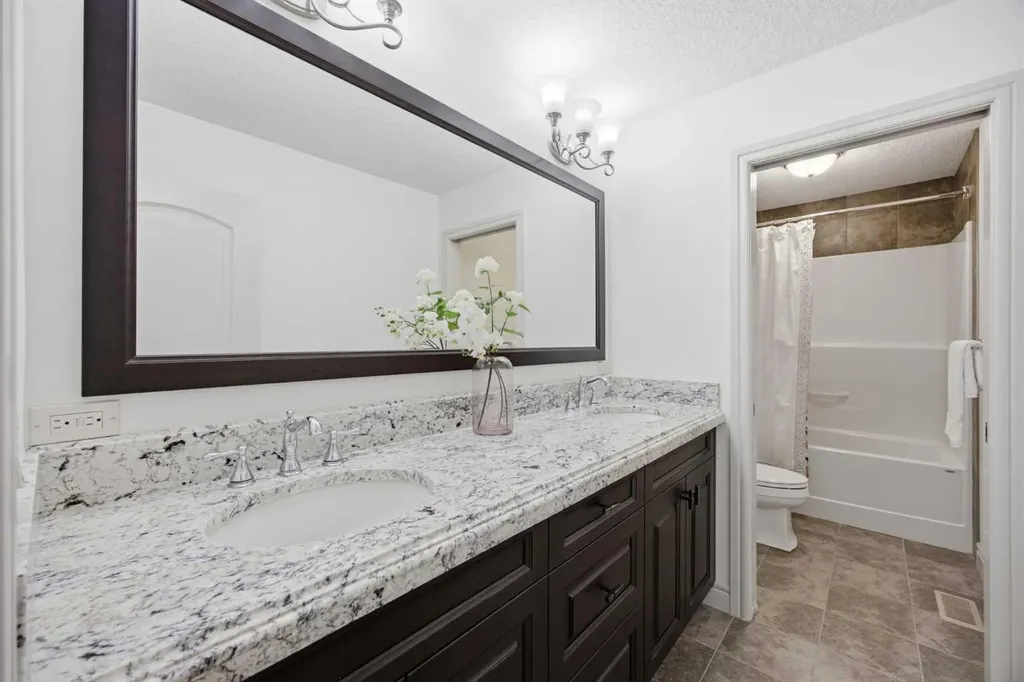 108 Aspen Summit Circle SW Calgary AB T3H 0Z6