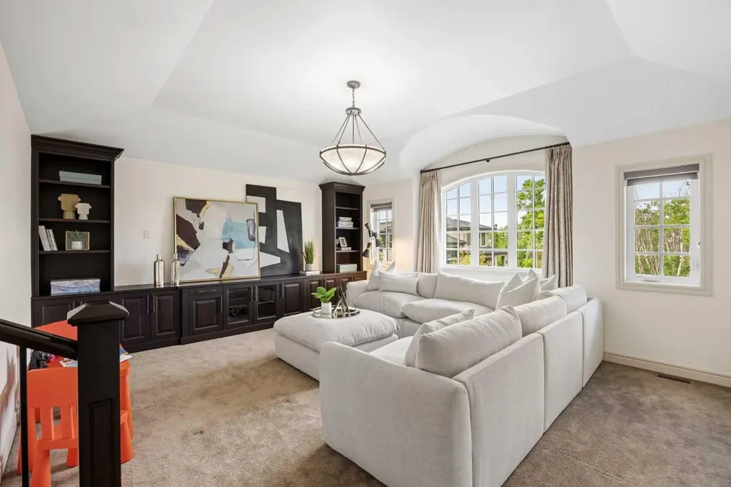 108 Aspen Summit Circle SW Calgary AB T3H 0Z6