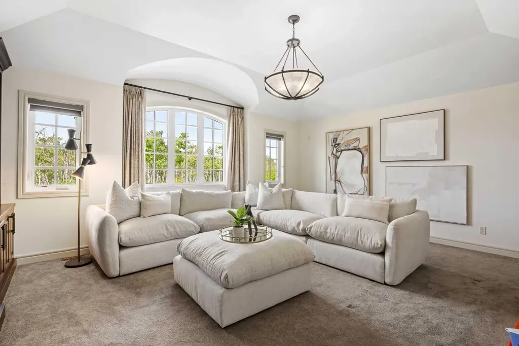 108 Aspen Summit Circle SW Calgary AB T3H 0Z6