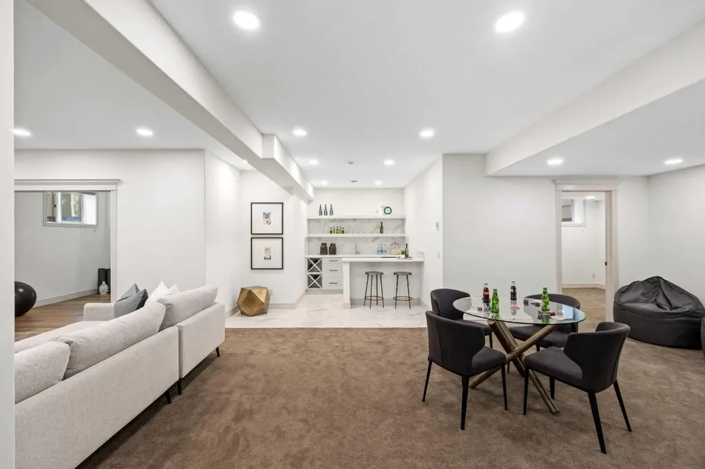 108 Aspen Summit Circle SW Calgary AB T3H 0Z6