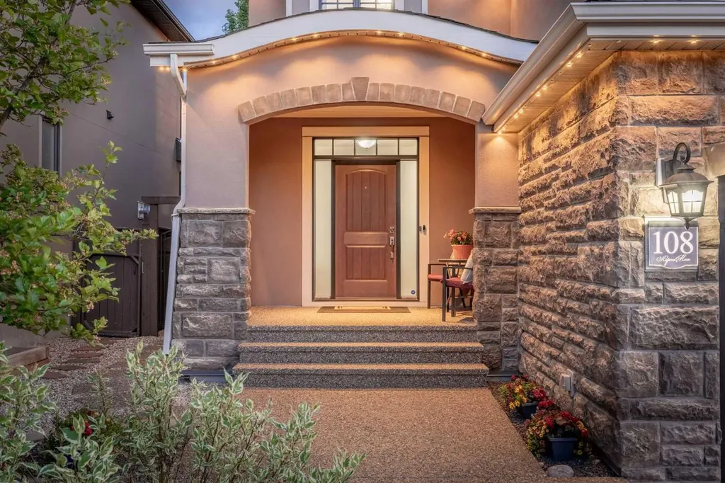108 Aspen Summit Circle SW Calgary AB T3H 0Z6