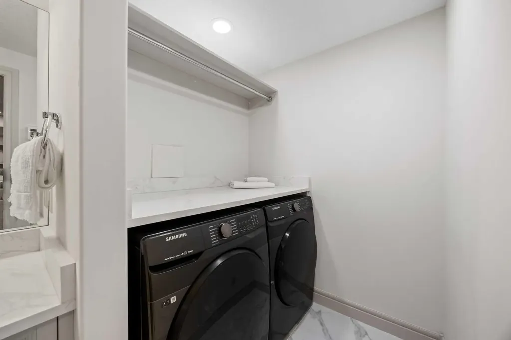 108 Aspen Summit Circle SW Calgary AB T3H 0Z6