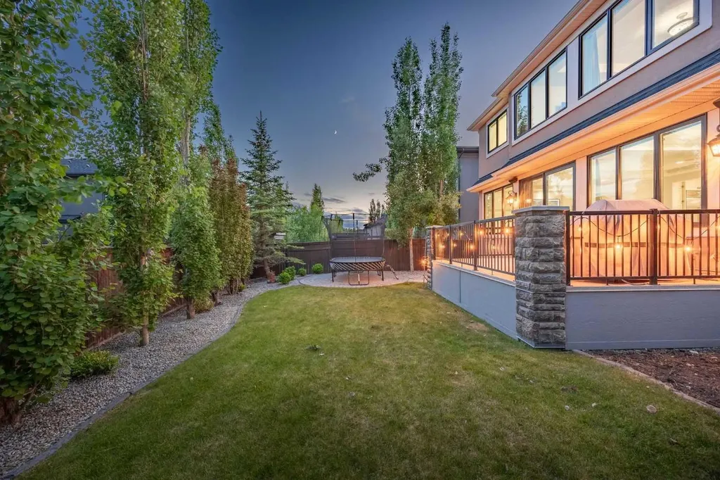 108 Aspen Summit Circle SW Calgary AB T3H 0Z6