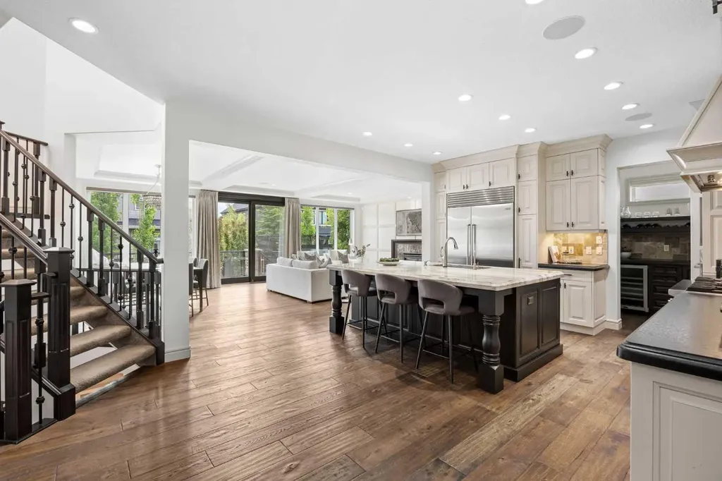 108 Aspen Summit Circle SW Calgary AB T3H 0Z6
