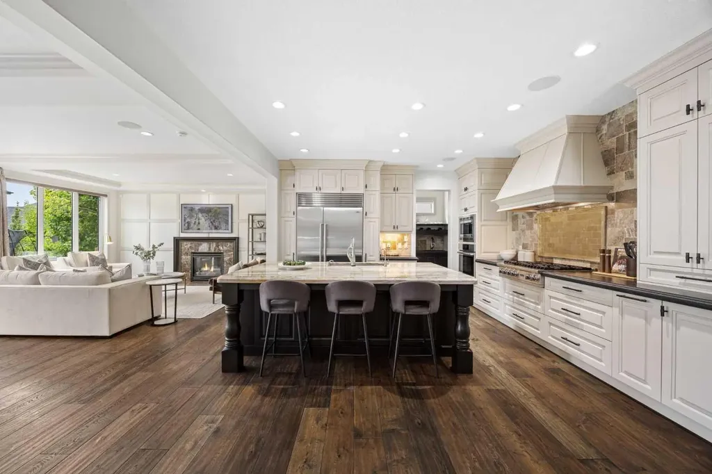 108 Aspen Summit Circle SW Calgary AB T3H 0Z6