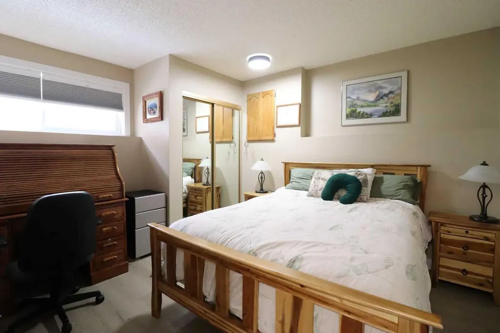 4209 22 Avenue S Lethbridge AB T1K 4Y3
