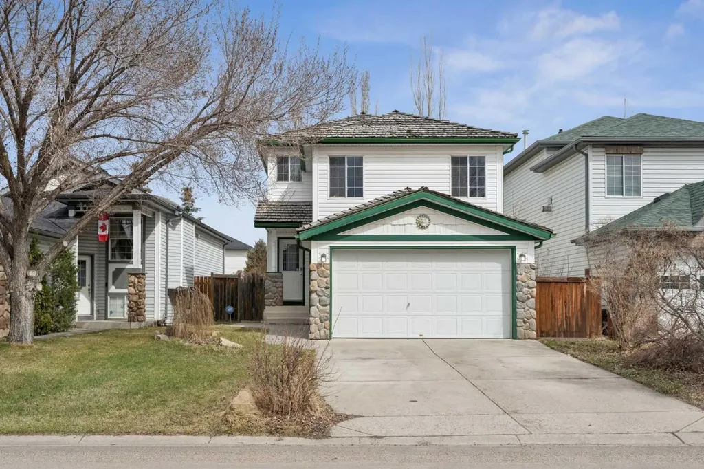 72 Mount Apex Green SE Calgary AB T2Z 2V4