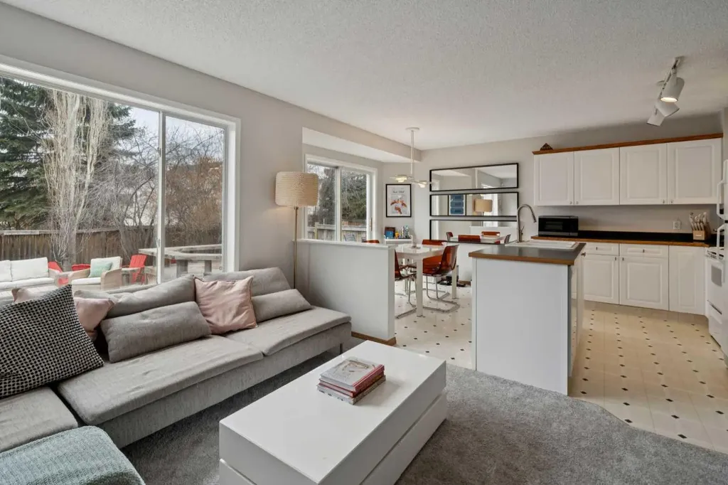 72 Mount Apex Green SE Calgary AB T2Z 2V4