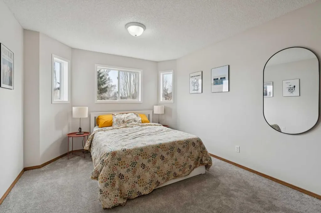 72 Mount Apex Green SE Calgary AB T2Z 2V4