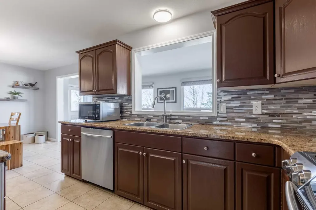 338 Deer Run Place W Rural Lethbridge County AB T1J 5R8