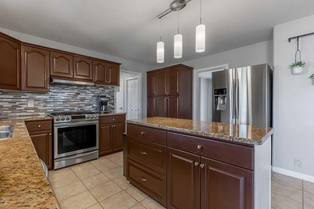 338 Deer Run Place W Rural Lethbridge County AB T1J 5R8