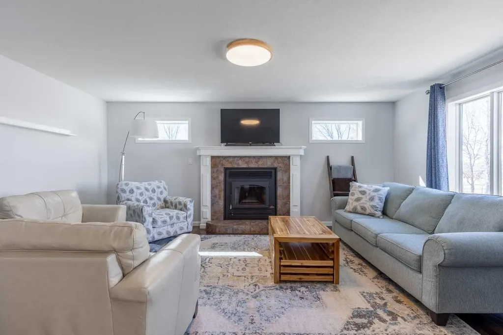 338 Deer Run Place W Rural Lethbridge County AB T1J 5R8