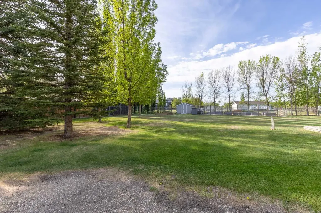 338 Deer Run Place W Rural Lethbridge County AB T1J 5R8