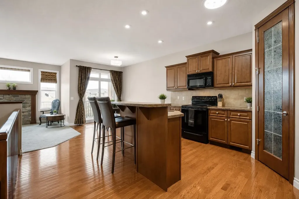 1907 Riverside Drive NW High River AB T1V 0A6