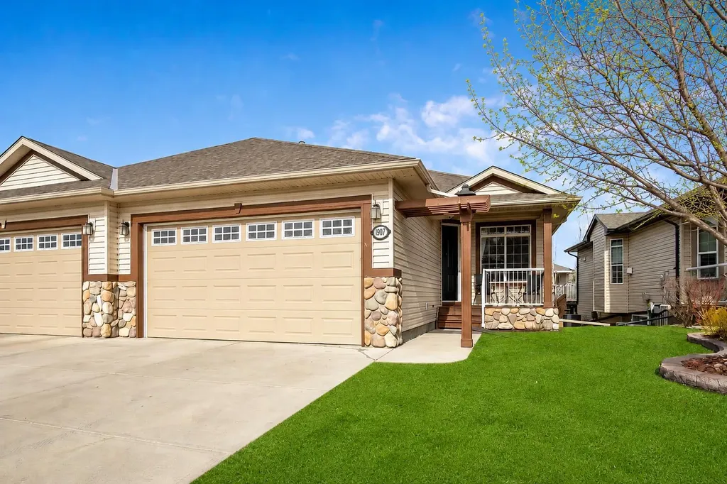 1907 Riverside Drive NW High River AB T1V 0A6