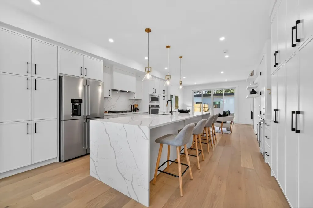3114 4a Street NW Calgary AB T2M 3B4