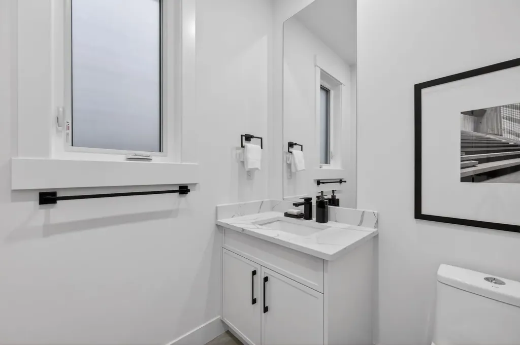 3114 4a Street NW Calgary AB T2M 3B4