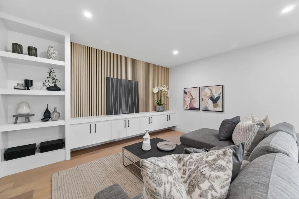 3114 4a Street NW Calgary AB T2M 3B4