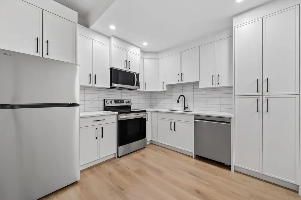 3114 4a Street NW Calgary AB T2M 3B4