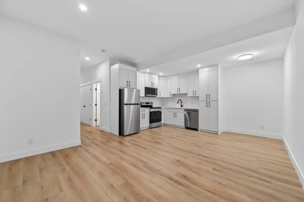 3114 4a Street NW Calgary AB T2M 3B4