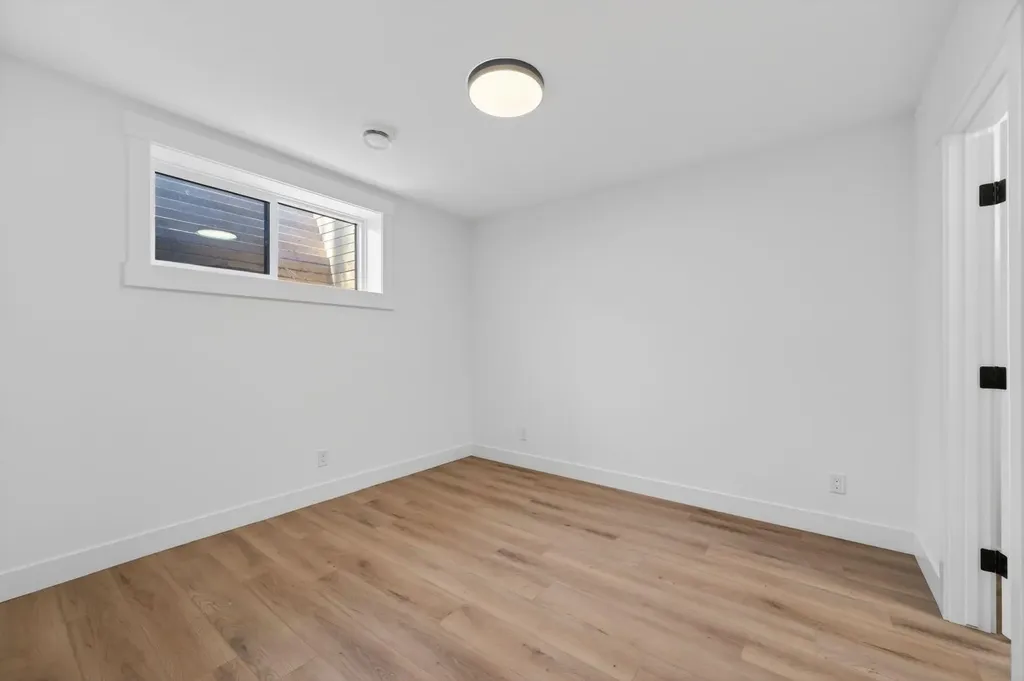 3114 4a Street NW Calgary AB T2M 3B4