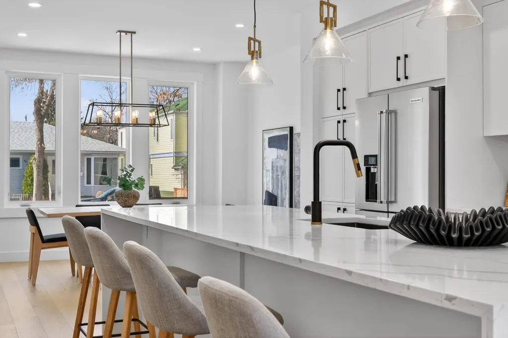 3114 4a Street NW Calgary AB T2M 3B4