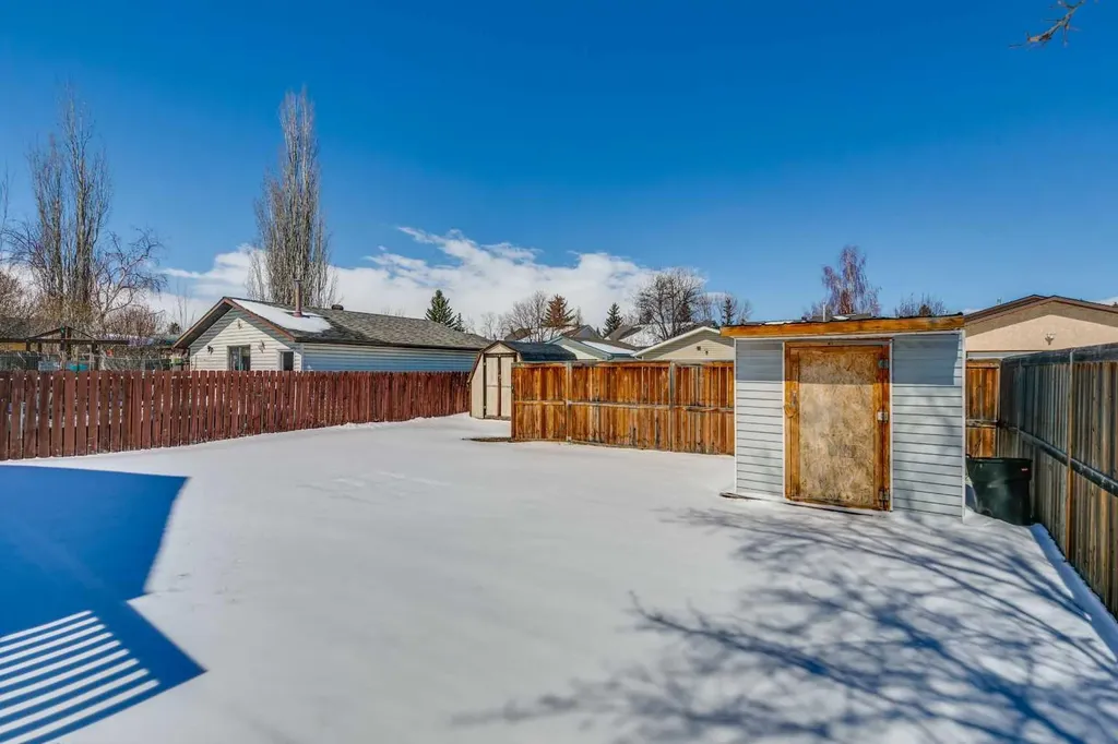 228 Marquis Place SE Airdrie AB T4A 1Y4