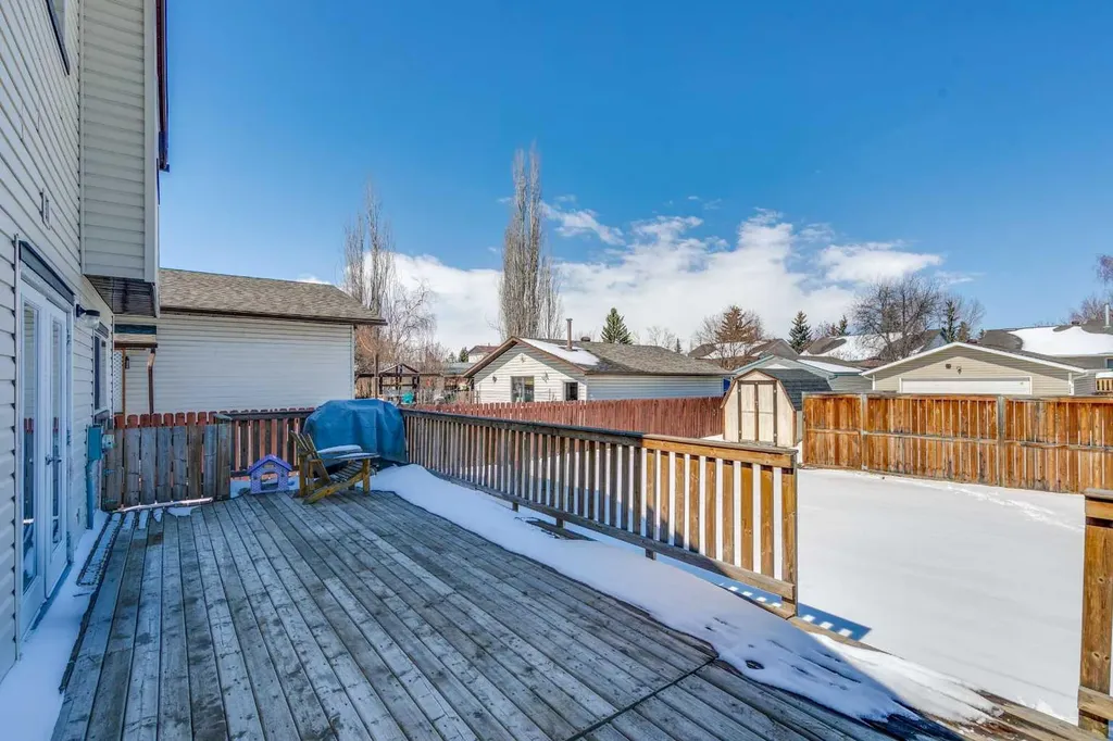 228 Marquis Place SE Airdrie AB T4A 1Y4