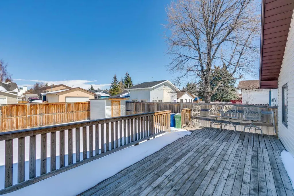 228 Marquis Place SE Airdrie AB T4A 1Y4