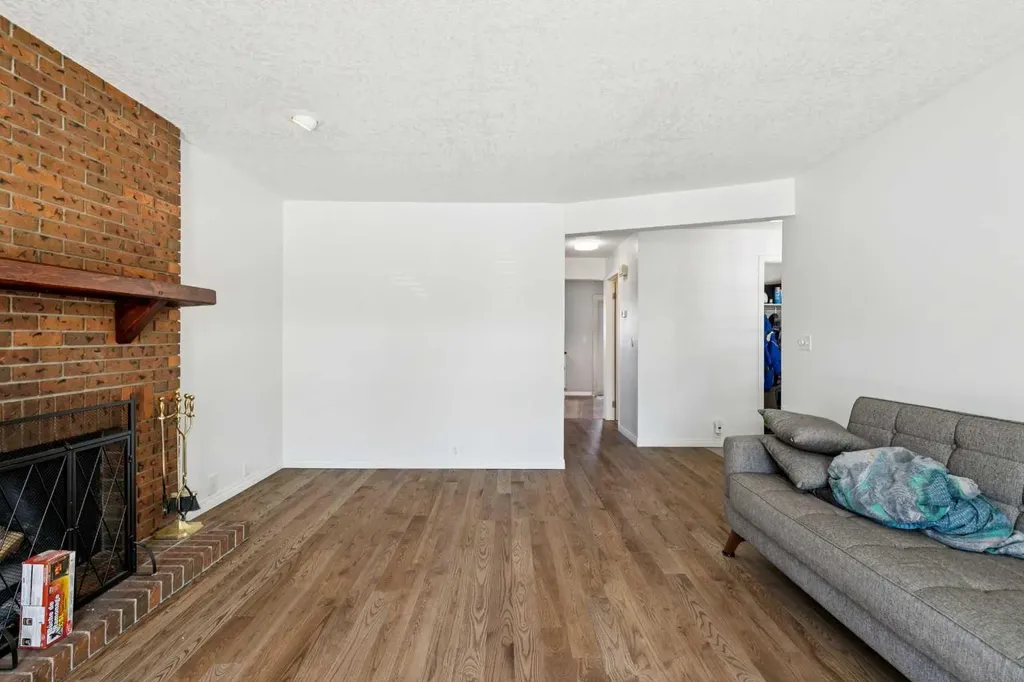 228 Marquis Place SE Airdrie AB T4A 1Y4