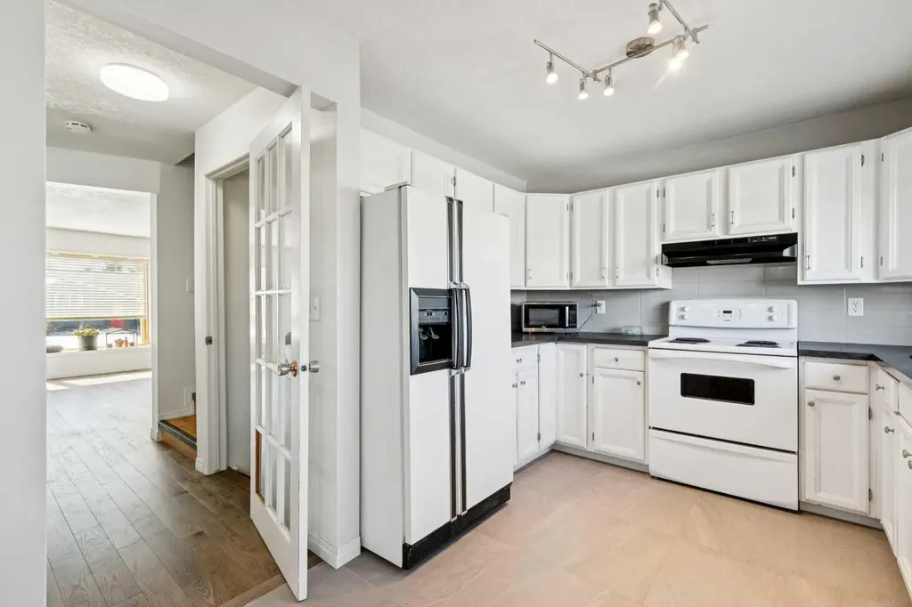 228 Marquis Place SE Airdrie AB T4A 1Y4