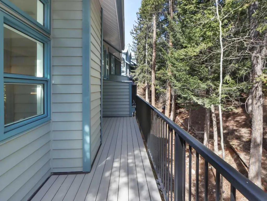 242 Benchlands Terrace Canmore AB T1W1E9
