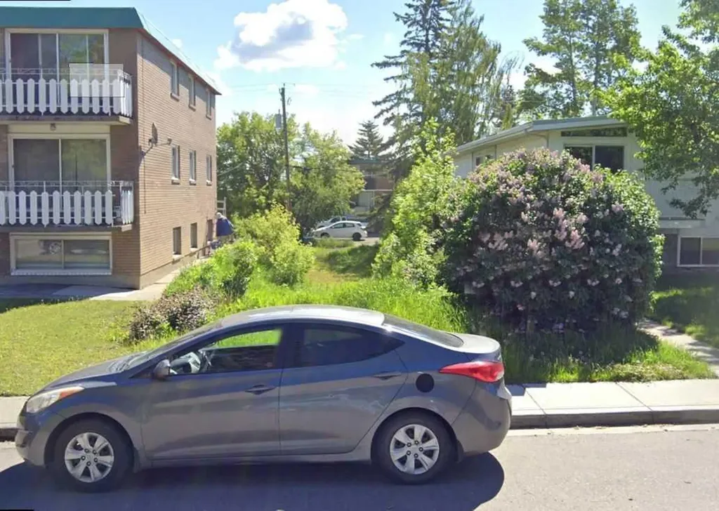 1620 39 Street SW Calgary AB T3C 1V6