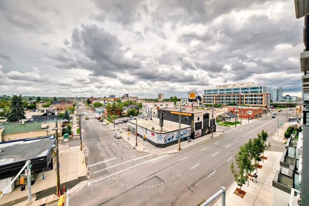 123 4 Street NE Calgary AB T2E 8K3