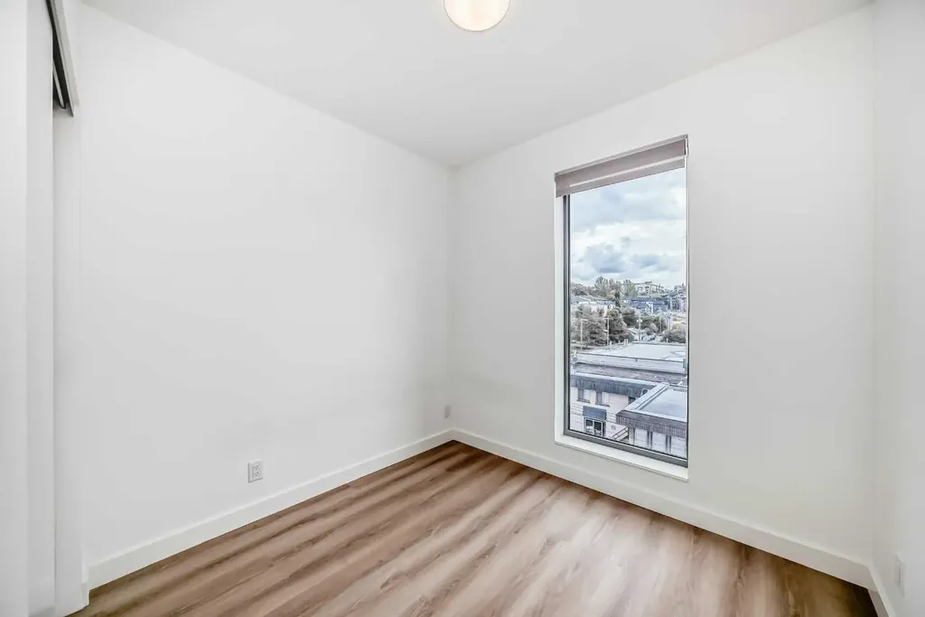 123 4 Street NE Calgary AB T2E 8K3