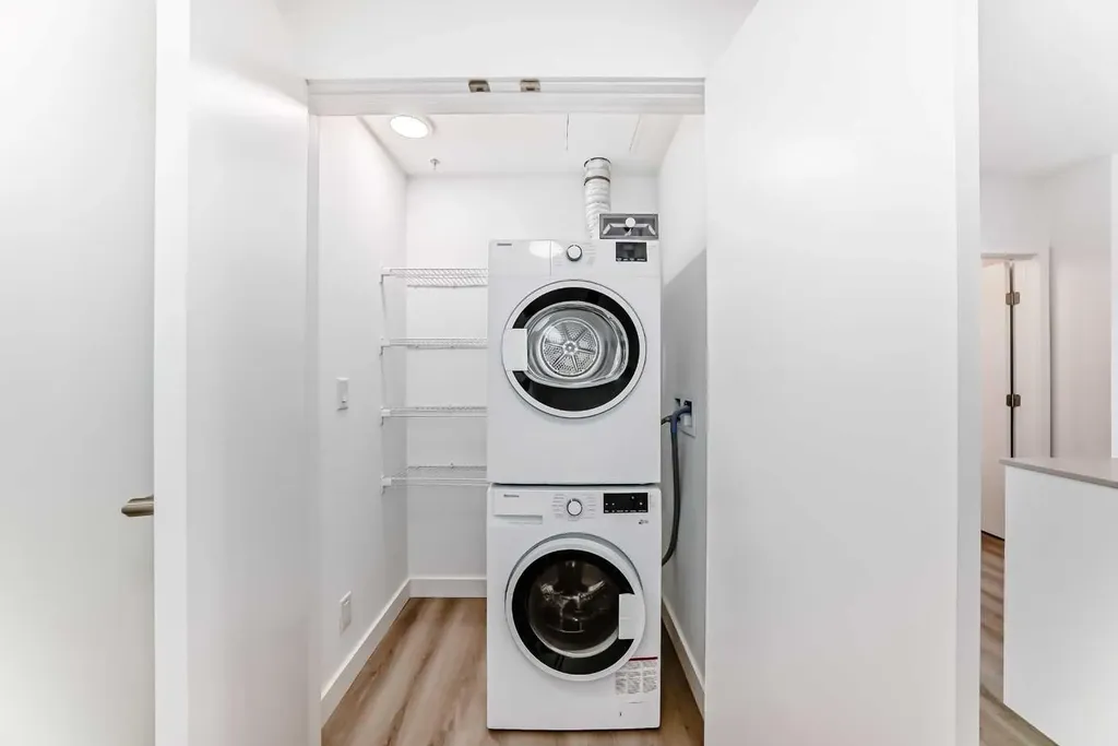 123 4 Street NE Calgary AB T2E 8K3