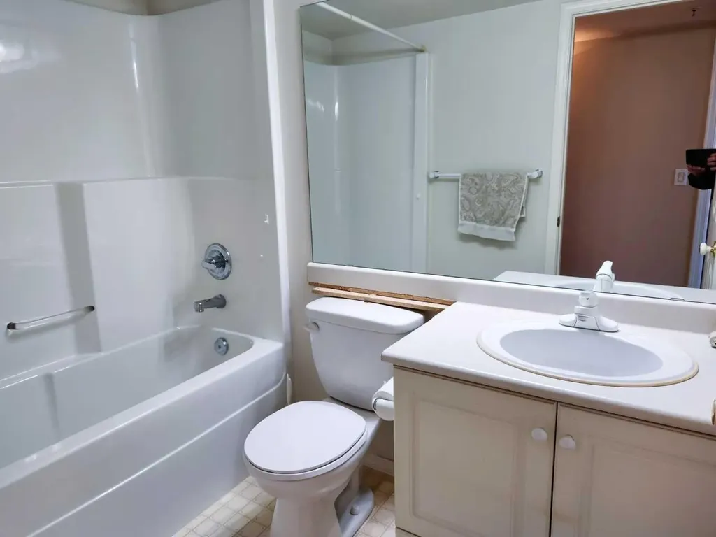5117 50 Street Lloydminster AB T9V 0M7