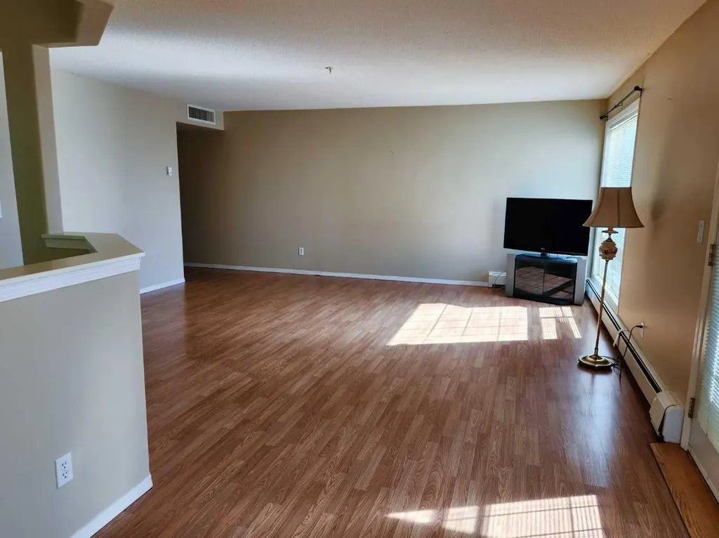 5117 50 Street Lloydminster AB T9V 0M7