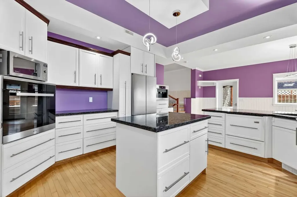 1212 15 Avenue Didsbury AB T0M 0S0