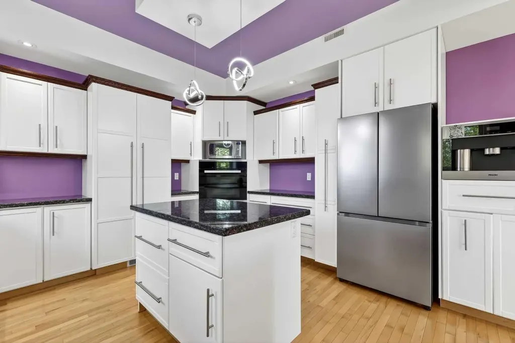 1212 15 Avenue Didsbury AB T0M 0S0