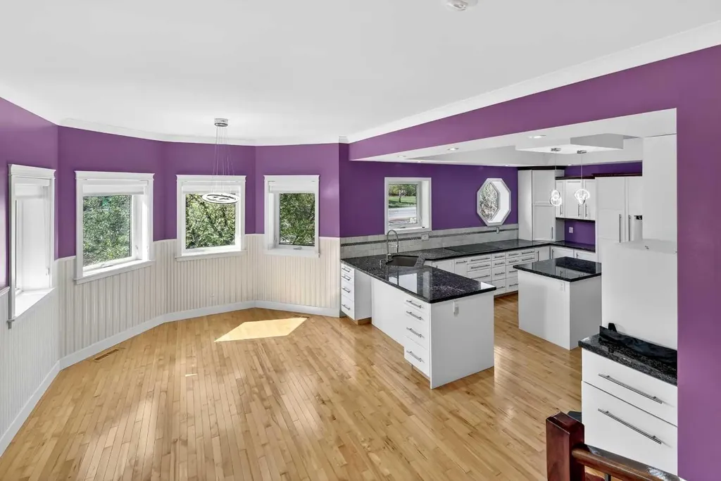 1212 15 Avenue Didsbury AB T0M 0S0