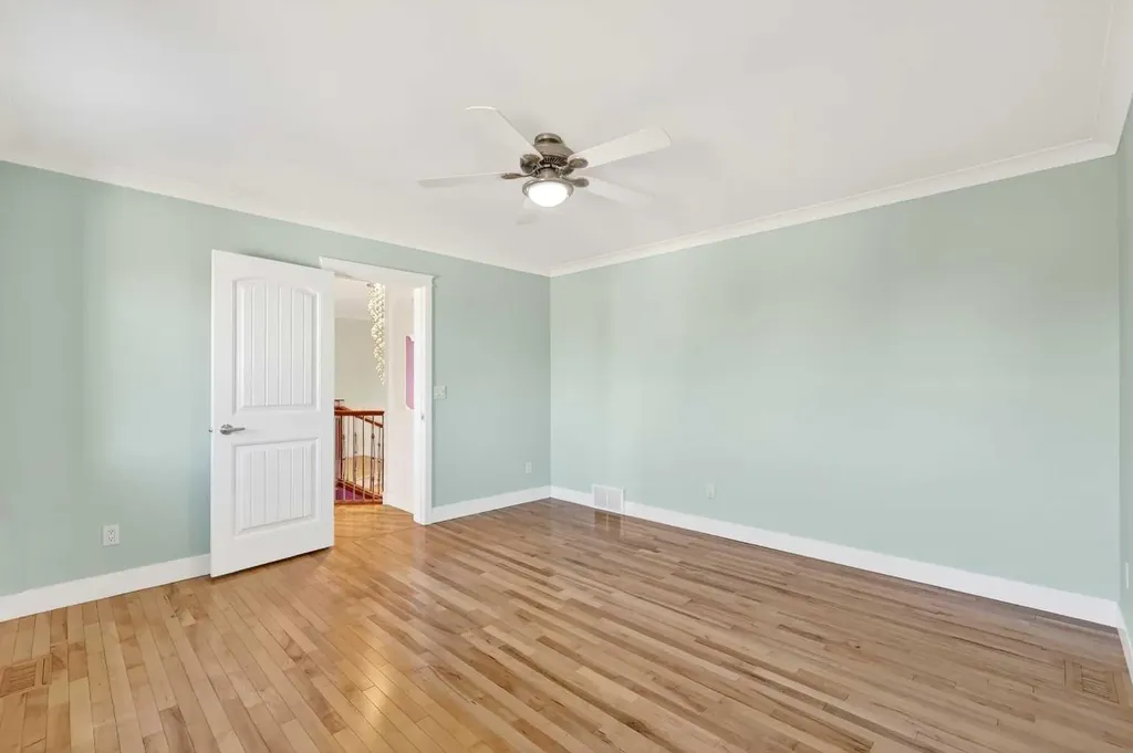 1212 15 Avenue Didsbury AB T0M 0S0